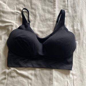 Victoria’s Secret sports bra black size 36DDD